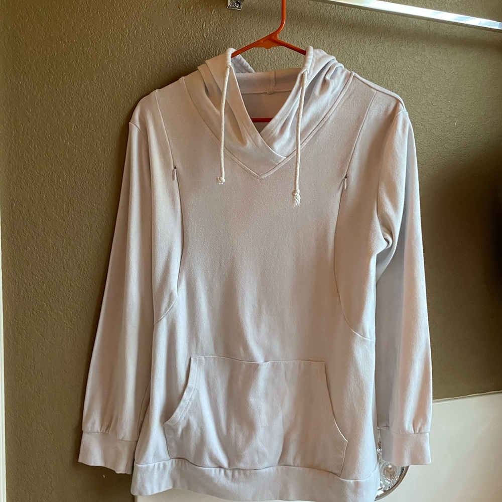 B2G1👀 Nursing hoodie
